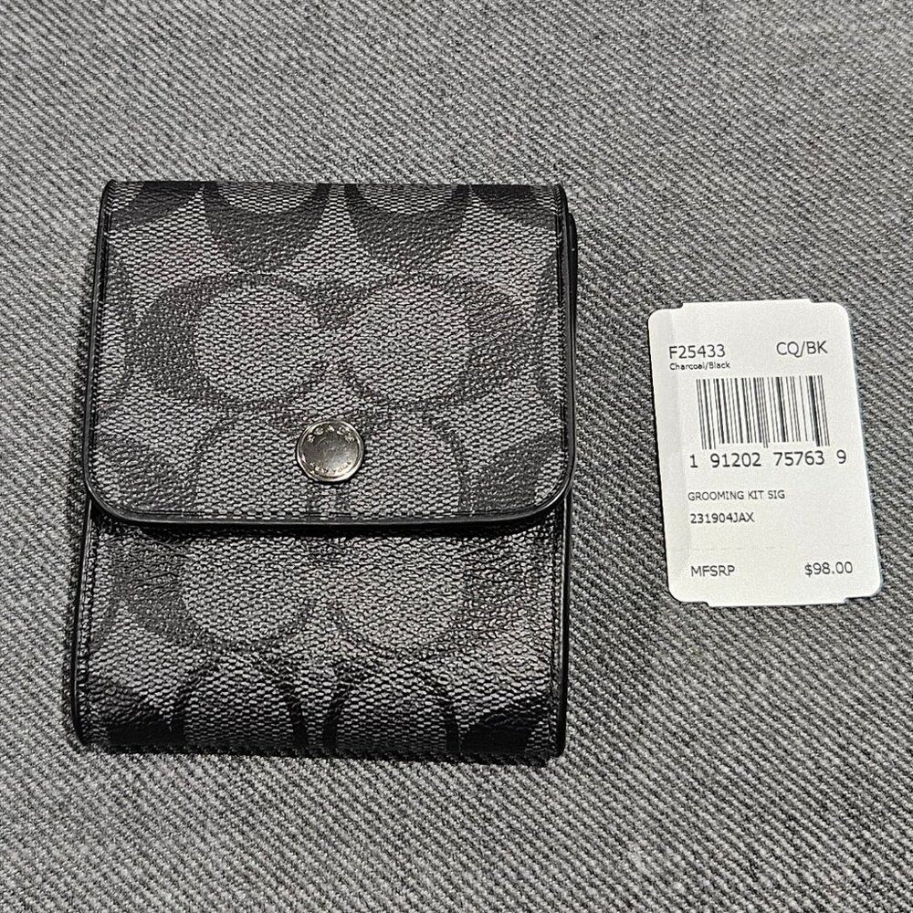 Coach F25433 Grooming Kit